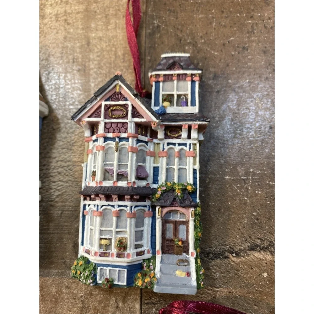 Set of‎ 4 Vintage Victorian House 3D Ornaments Wall Hanging Hand Painted Resin